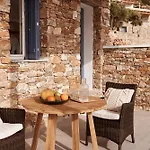 Eutopia Sifnos Βαθύ
